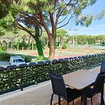 Charming With Pleasant Terrace *